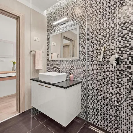Novtek Istria With Private Heated Pool *