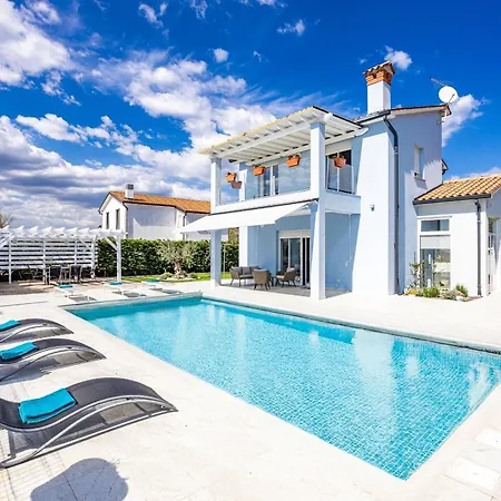 Novek Istria With Private Heated Pool